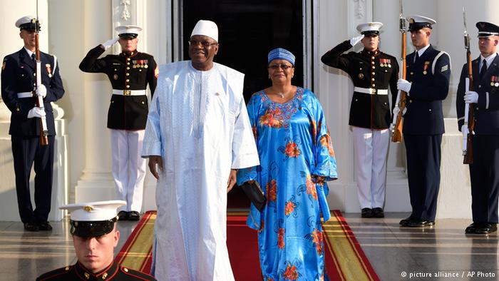 Mali's president Ibrahim Boubacar Keita and his wife arriving at the White House