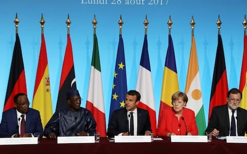 Nigerien President Mahamadou Issoufou, Chadian President Idriss Deby, French Emmanuel Macron, German Chancellor Angela Merkel and Spanish Prime Minister Mariano Rajoy in Paris migrant summit 