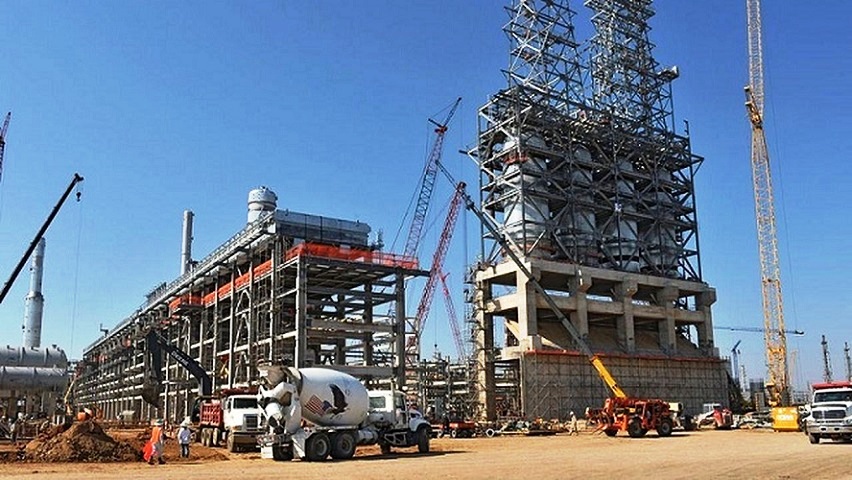 France-Algeria: TotalEnergies Strays from Sonatrach and Abandons the Azrew Petrochemical Megaproject